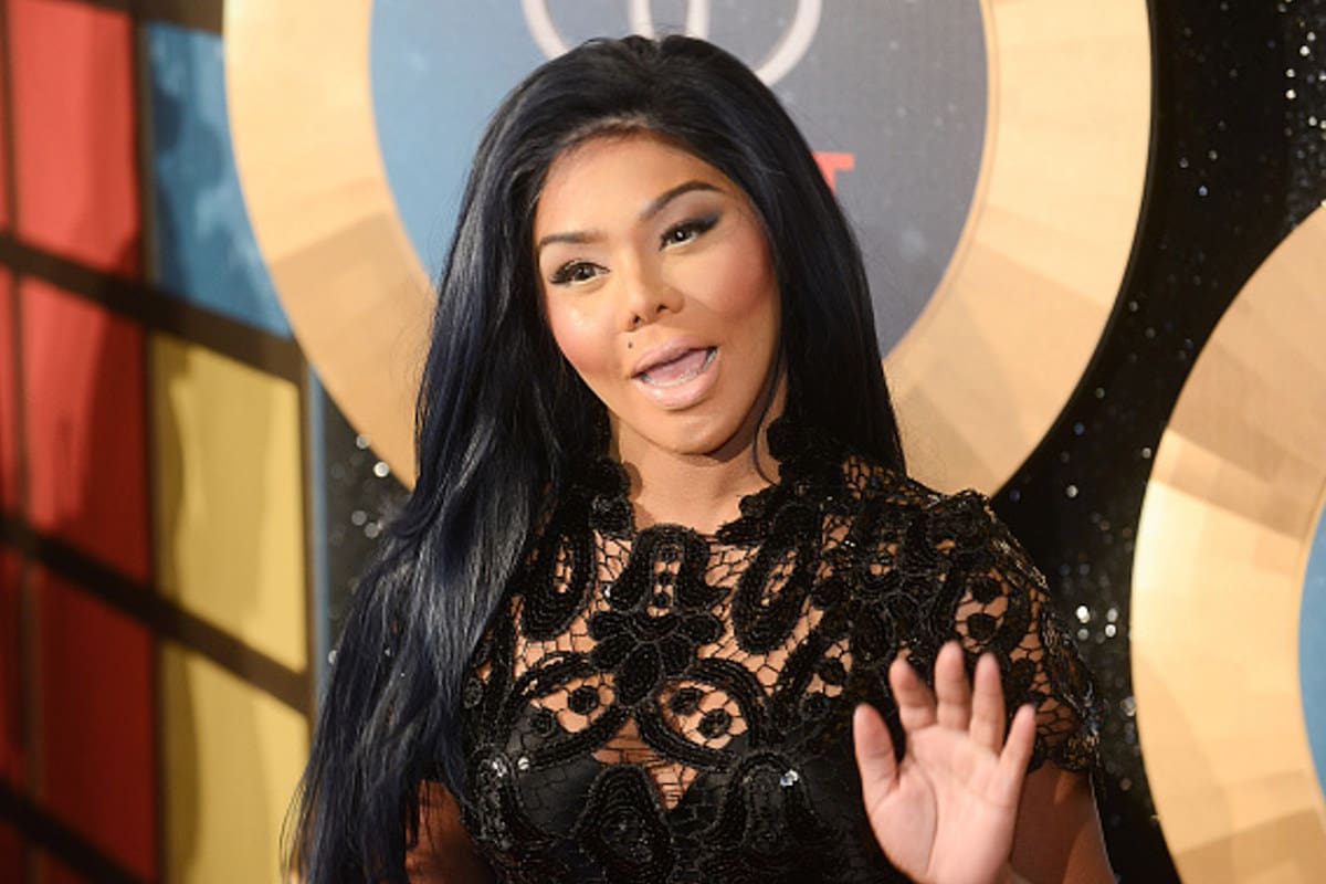 Lil’ Kim Has Cleared Her IRS Tax Debt, After Reportedly Paying Over $1 Million