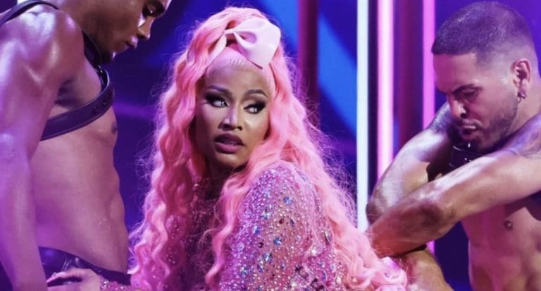 Say What Now Nicki Minaj Inspires Male Fan To Drop 60k On Illegal Ass Shots Photos 7710