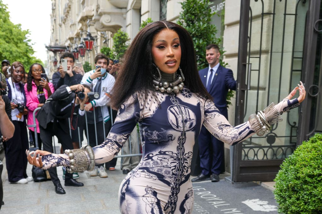 Cardi B Prefers French Paparazzi, Says They Ensure Celebs “Look Nice” In Photos [Video]