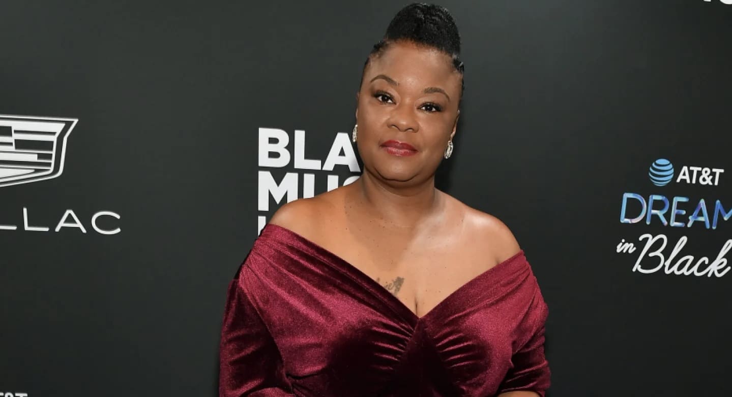 Roxanne Shante Throws Opening Pitch At New York Mets Game [Video]