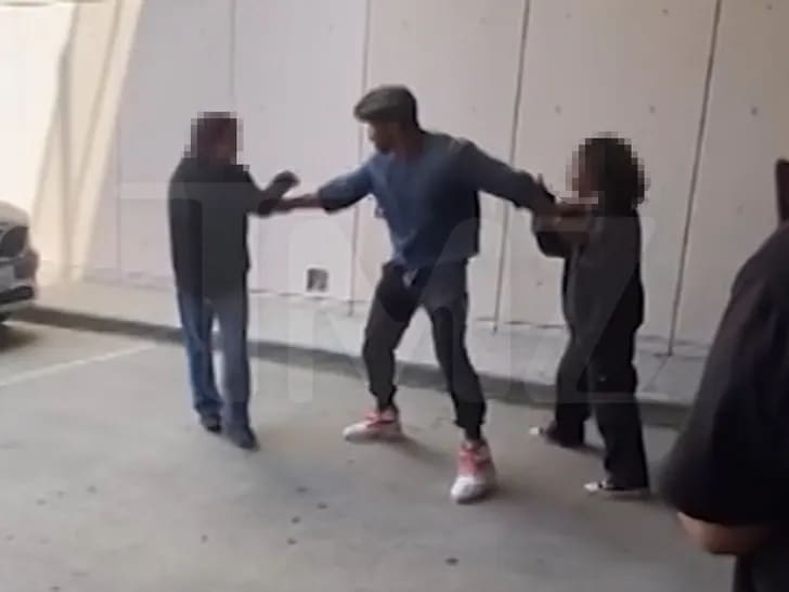 Footage of Jonathan Majors Breaking Up Random Fight Between High School Girls Released