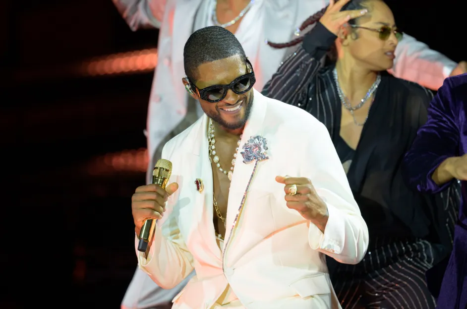 Usher Serenaded Doja Cat During His Latest Las Vegas Residency Show As An Early Birthday Gift To The Rapper [Video]