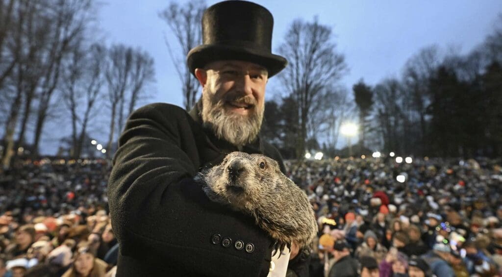 Punxsutawney Phil Doesn't See Shadow on Groundhog Day, Early Spring