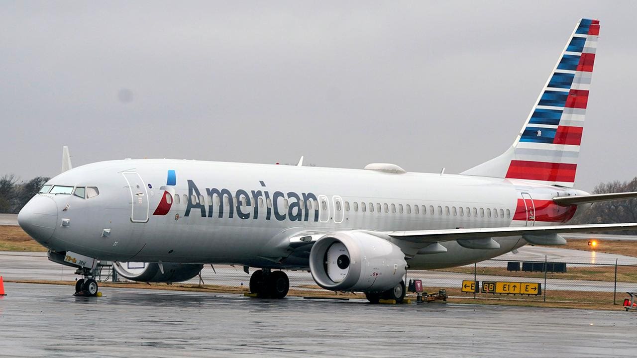 Say What Now? American Airlines Boeing Flight Makes Emergency Landing at LAX Over ‘Mechanical Issue’