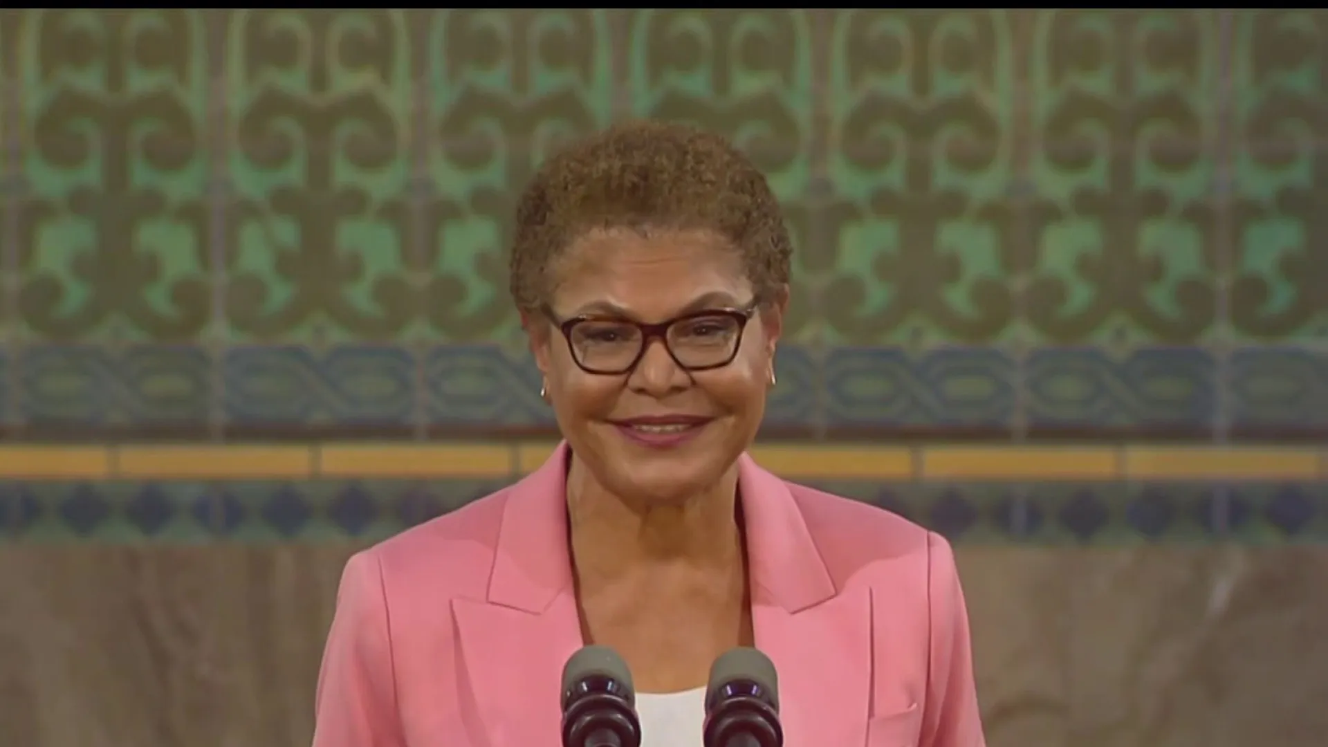 Suspect Arrested After Breaking into Los Angeles Mayor Karen Bass’ Residence While Family Was Home