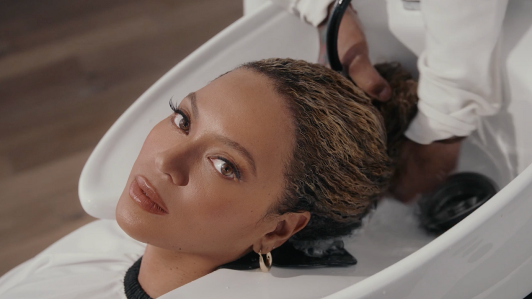 Beyoncé Leaves The Doubters On Mute While Showing Her Waist Length Natural Hair During Wash Day Routine [Video]