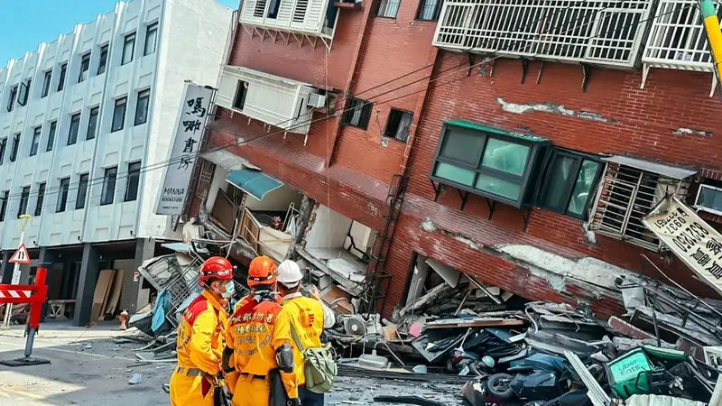 Taiwan Earthquake Latest: 9 Dead, over 900 Injured in Worst Quake in 25 Years [Video]