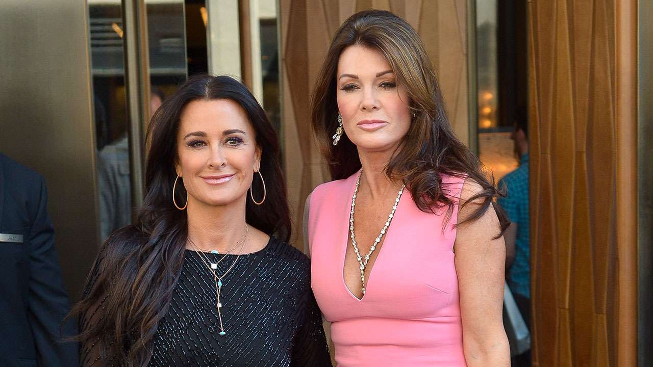 Kyle Richards Blasts Lisa Vanderpump for Implying She Was Faking a Happy Marriage to Mauricio Umansky: ‘An Absolute Lie and She Knows That’