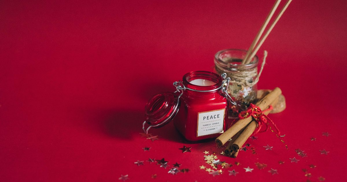 Red fragrance for holidays 