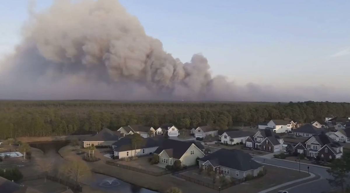 Evacuations Ordered as 175 Wildfires Erupt Across South and North Carolina